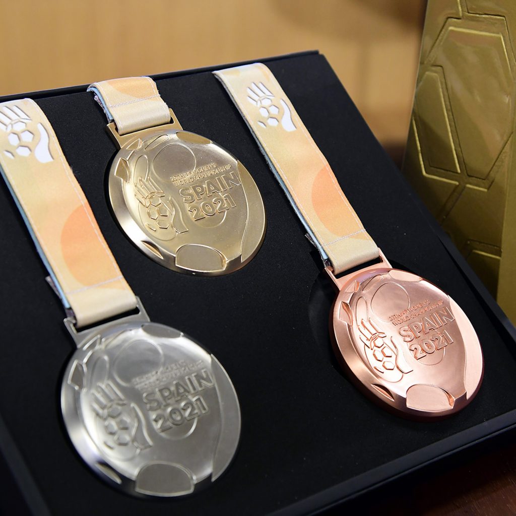 Trofeo y medallas campeonato del mundo Balonmano 2021