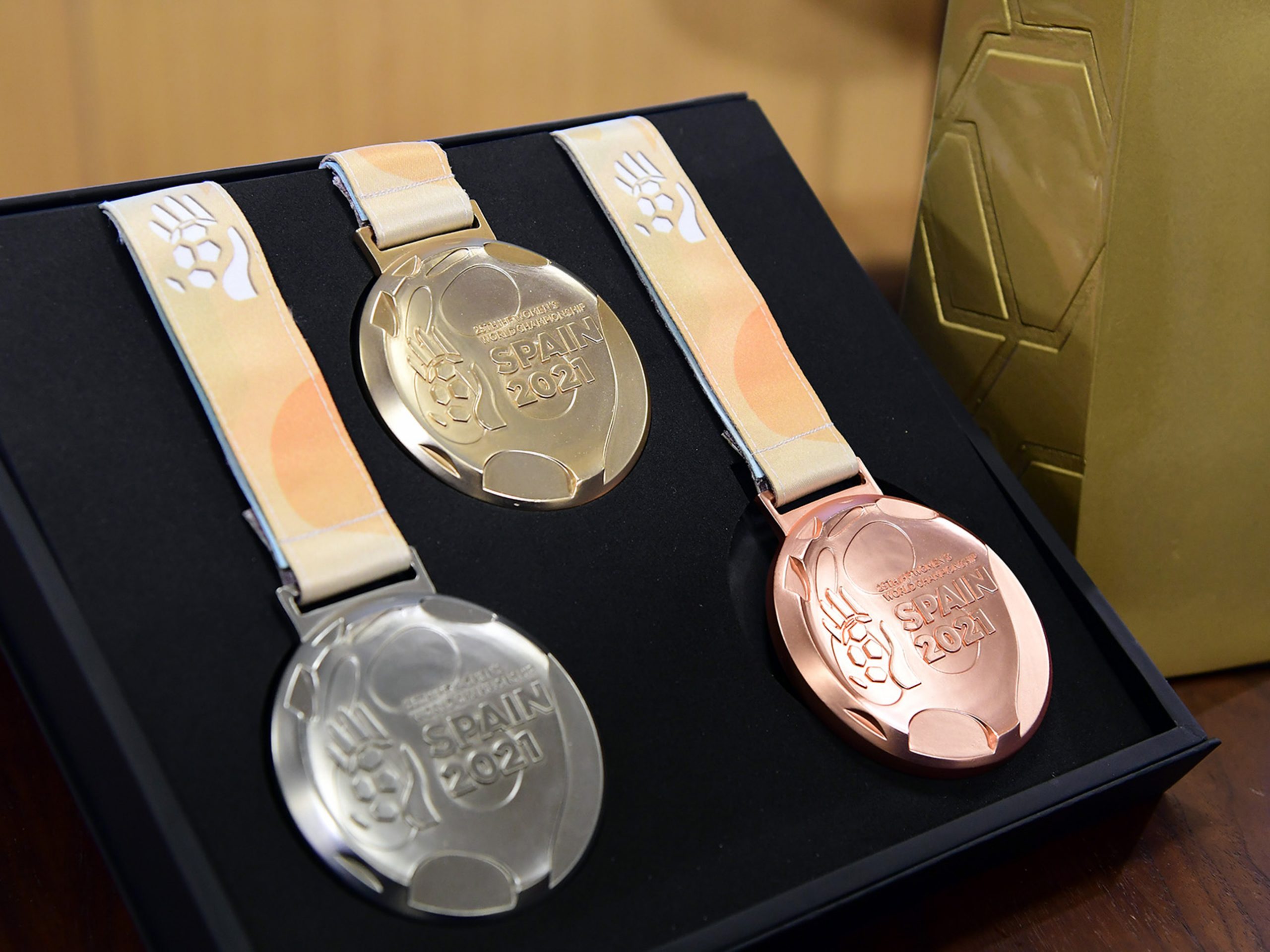 Trofeo y medallas campeonato del mundo Balonmano 2021